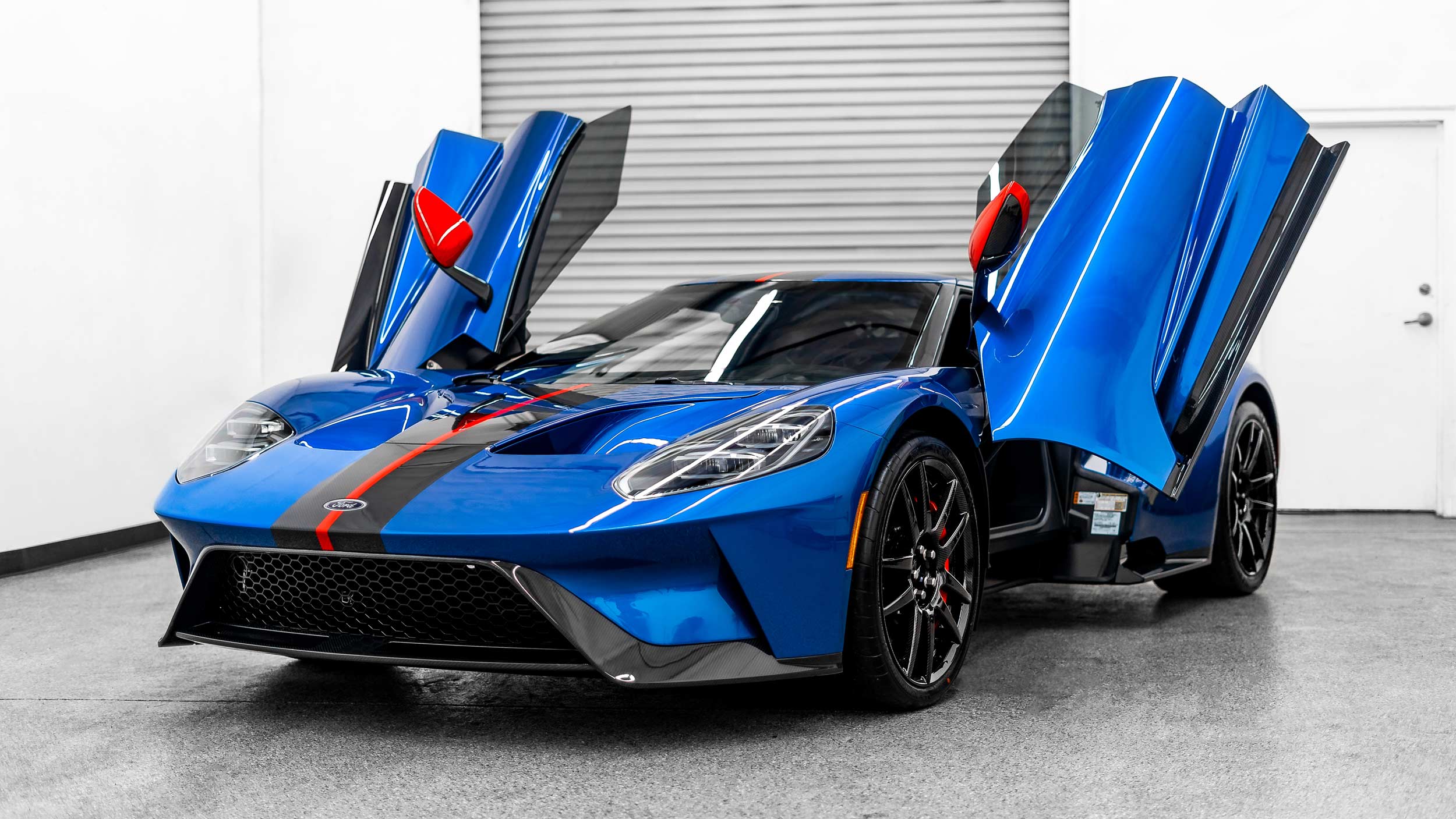 Liquid-Blue-Ford-GT